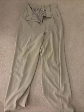 RW AND CO TAUPE DRESS/ WORK PLEATED PANTS SIZE 6